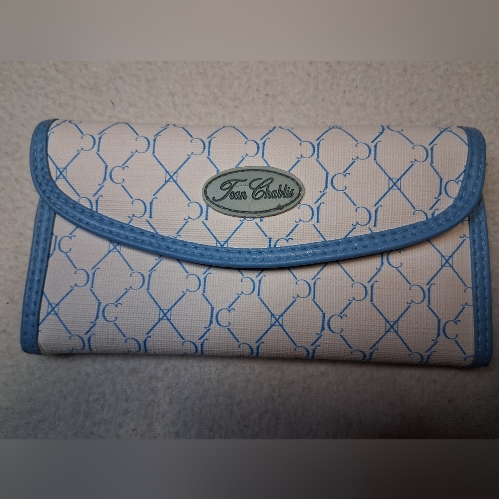 Chablis Blue and White Women's Wallet